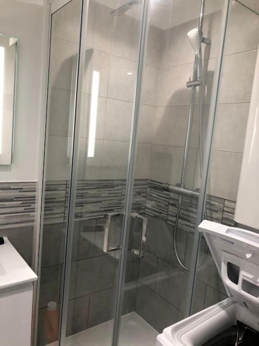 Appartement Petite Endroit Splendide. à Six-Fours-les-Plages Extérieur photo